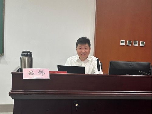 C:\Users\Administrator\Desktop\图片\授课专家\04 吕伟.jpg