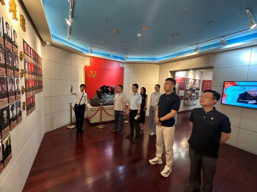 图片1(1).jpg 图片1(1).jpg